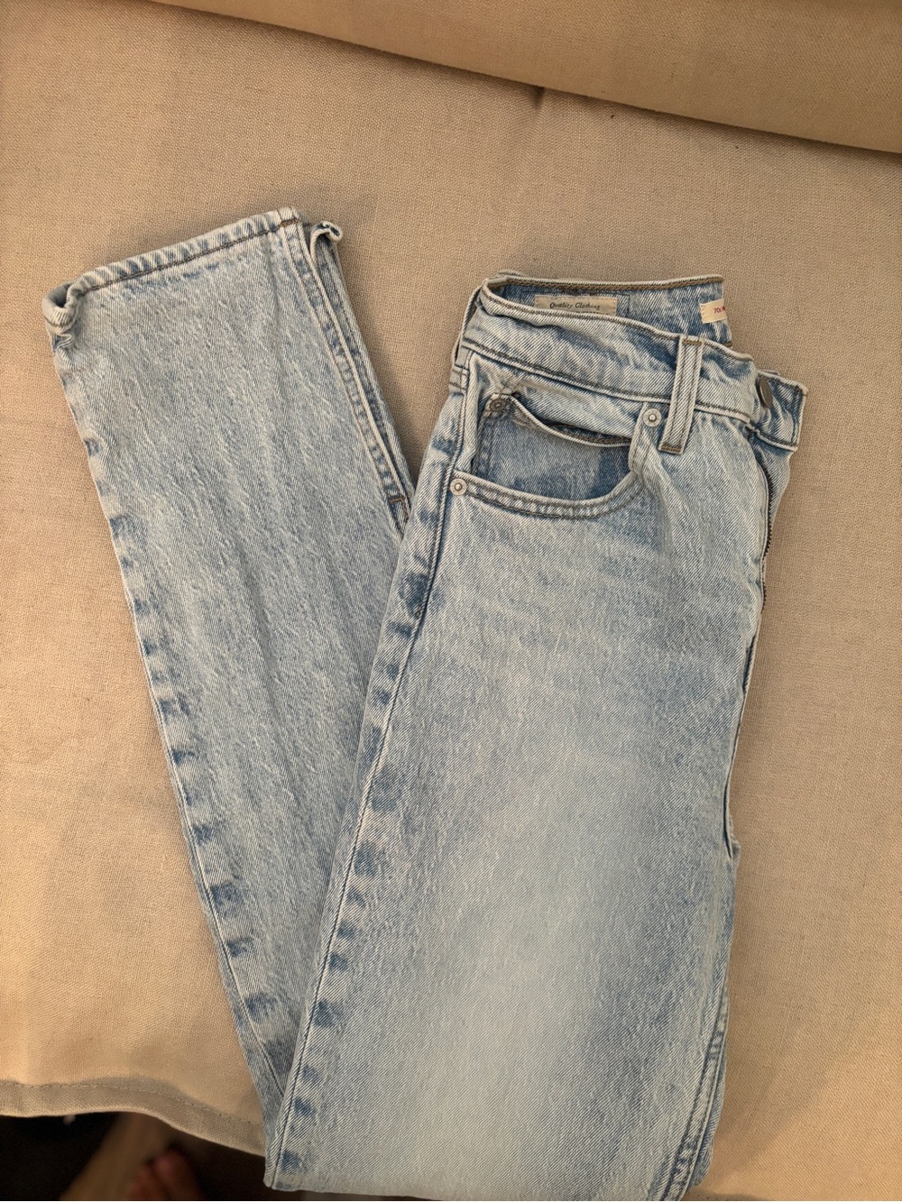 Levi’s Light Wash Jeans - Classic Straight Fit 70s style